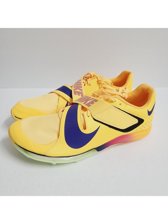 Athletic_Shoes